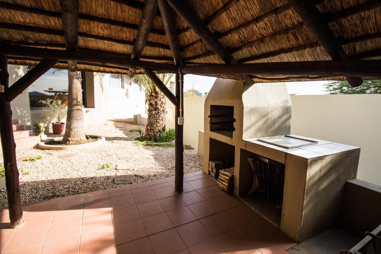 John-Lou'S One-Bedroom Apartment Windhoek Exteriér fotografie