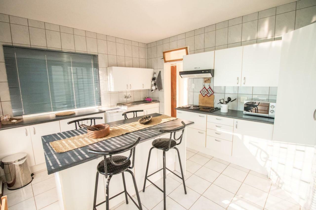 John-Lou'S One-Bedroom Apartment Windhoek Exteriér fotografie