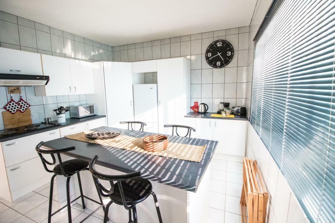 John-Lou'S One-Bedroom Apartment Windhoek Exteriér fotografie
