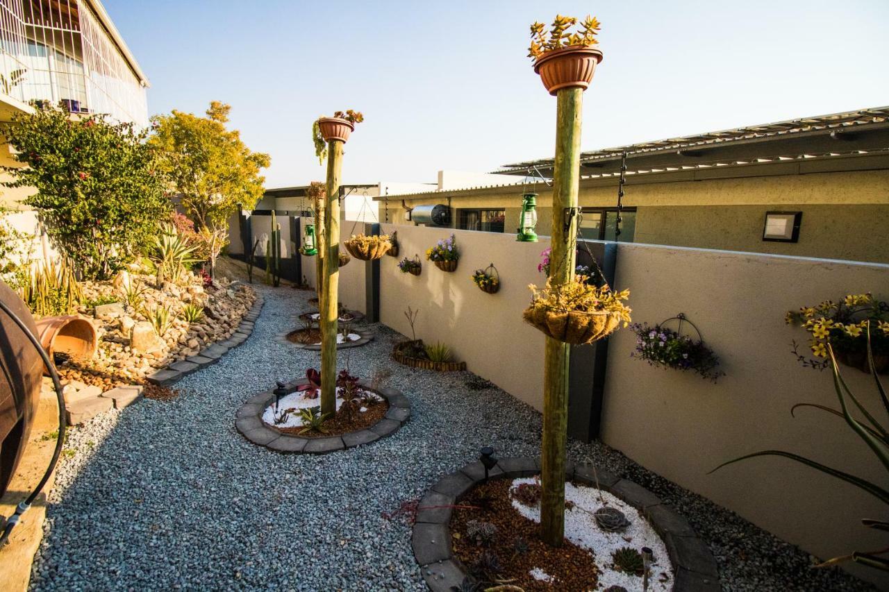 John-Lou'S One-Bedroom Apartment Windhoek Exteriér fotografie