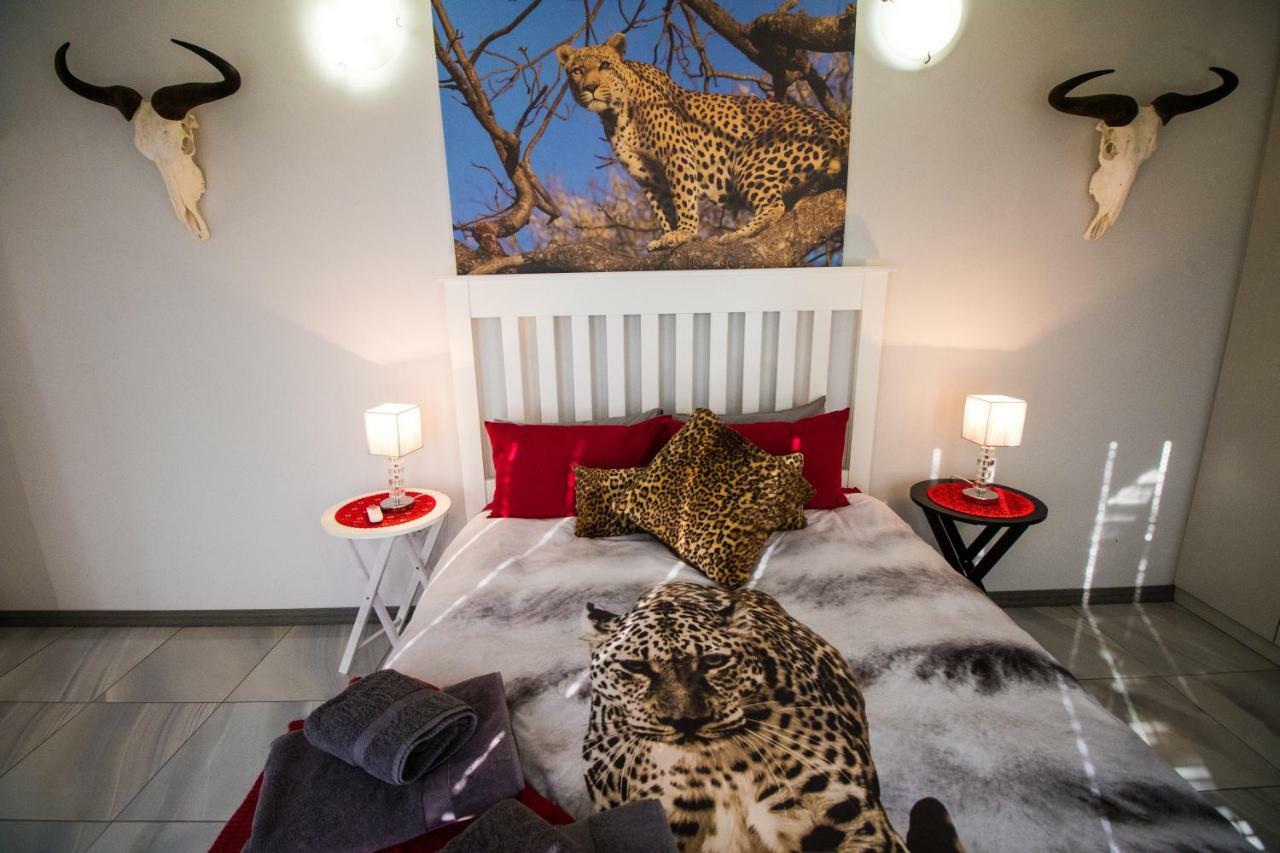 John-Lou'S One-Bedroom Apartment Windhoek Exteriér fotografie